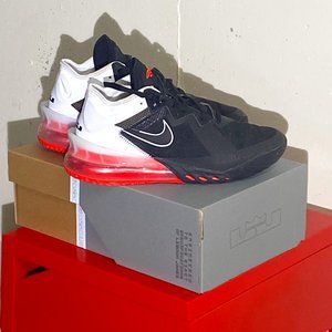 Nike Lebron James BBZ-330 / Lebron XVIII LOW 9.5 Mens